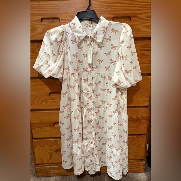 NWT Southern Grace Cream Horse Print Dress - Picture 1 of 2